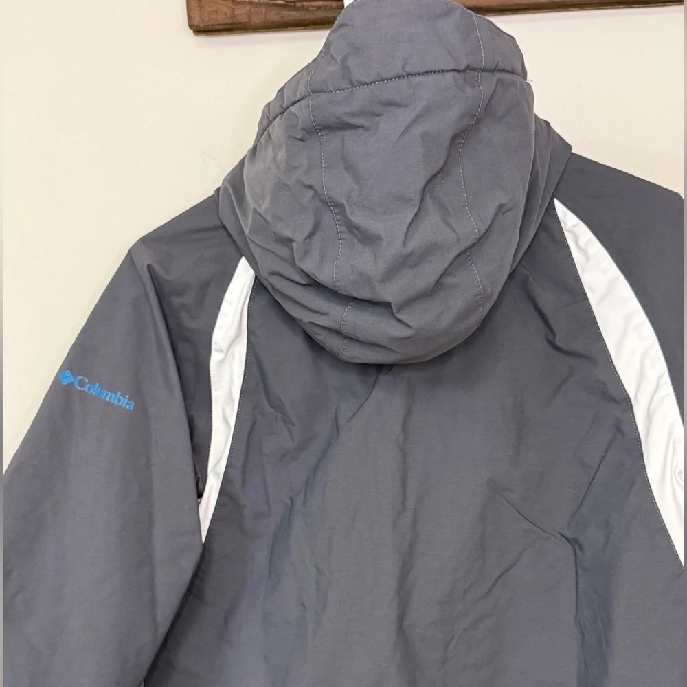 Columbia: Kids Omni Heat Gray / Ivory Insulated Hooded Winter Jacket, Size 10/12
